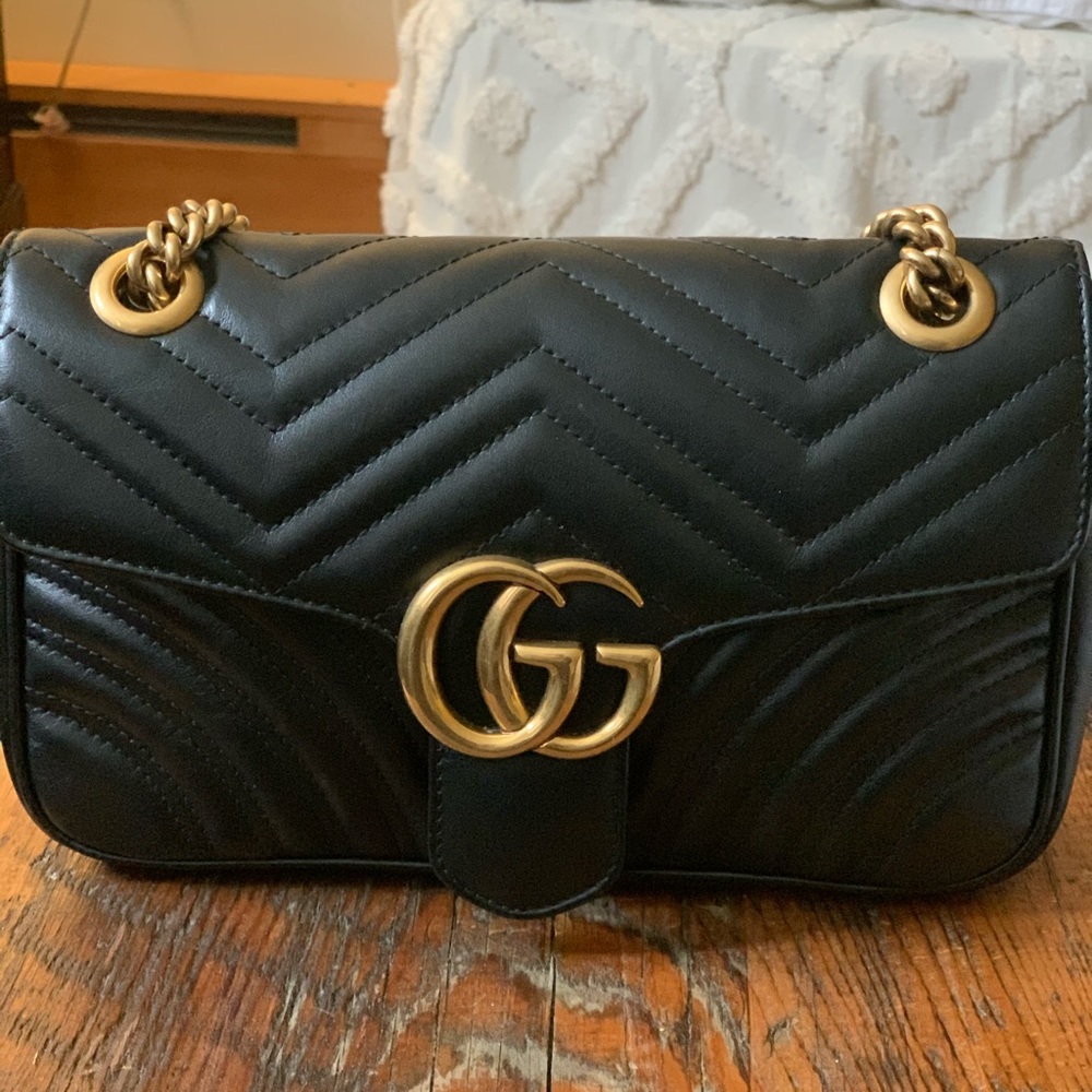Gucci GG Marmont Small Leather Shoulder Bag